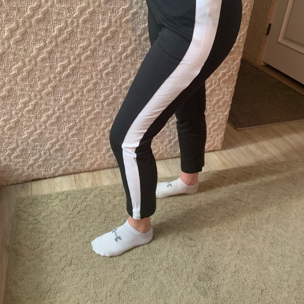 Black and white leggings